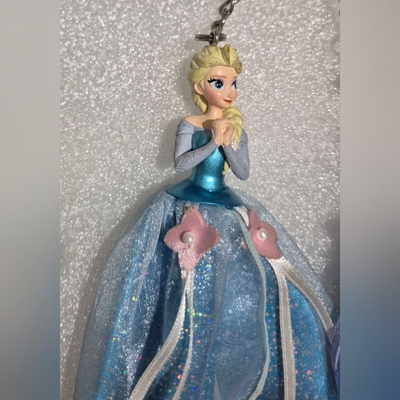 Disney Resort Frozen Anna & Elsa keychain key holder Key Ring Disney 7" - Picture 3 of 7